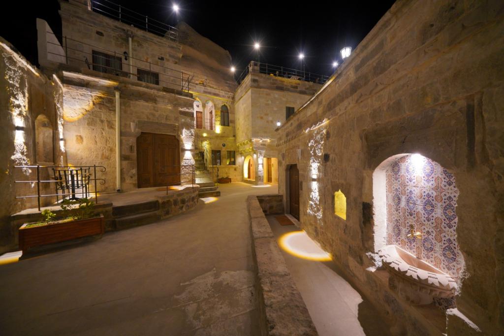 Galeri (En az 5 adet fotoğraf yüklemeniz gerekmektedir.)